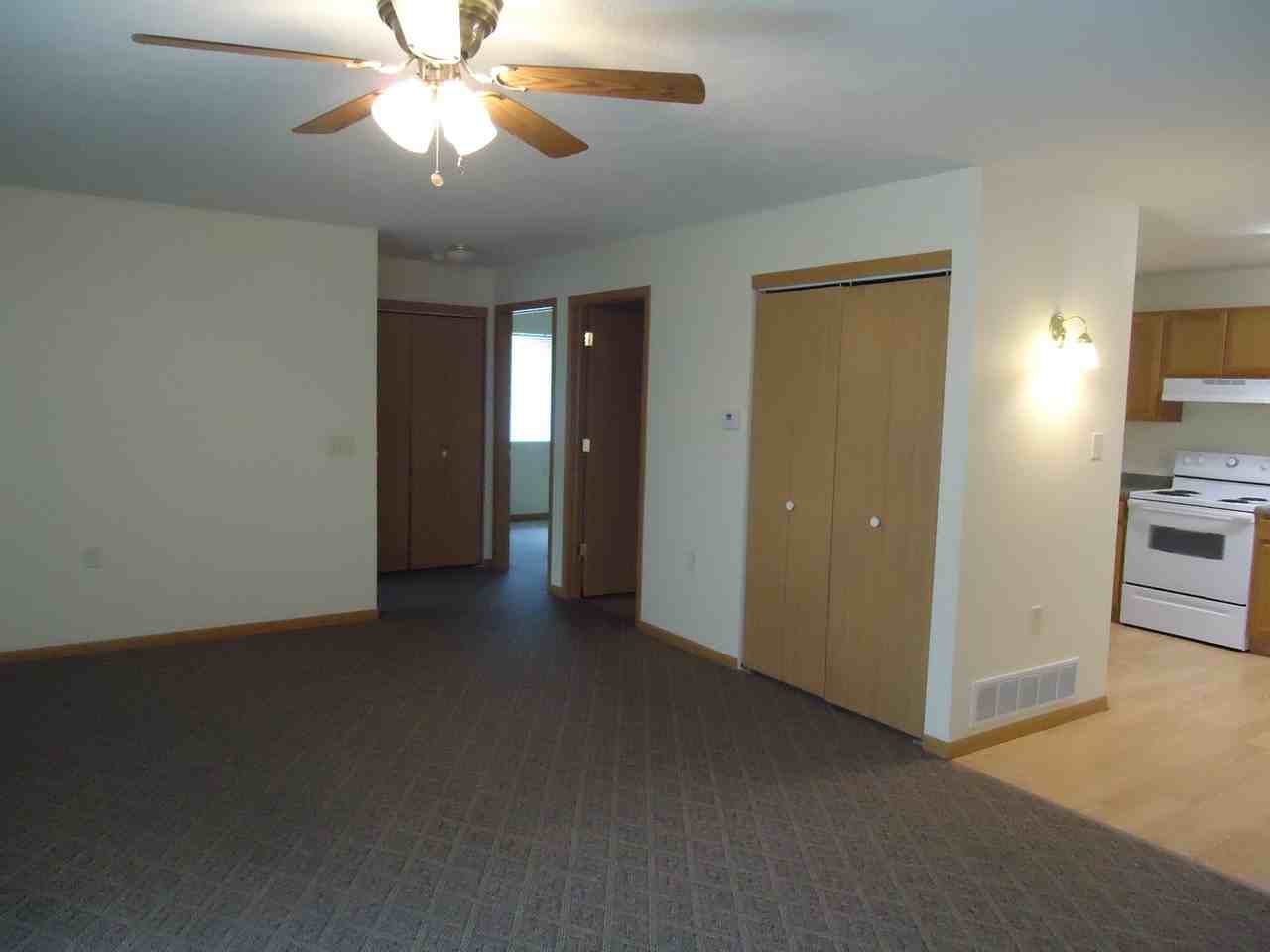 1066 East 20th Street - Photo 3 of 7