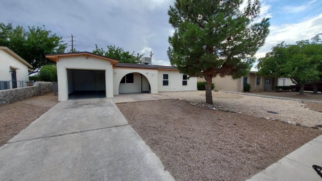 1309 Kilmer St - Photo 2 of 16