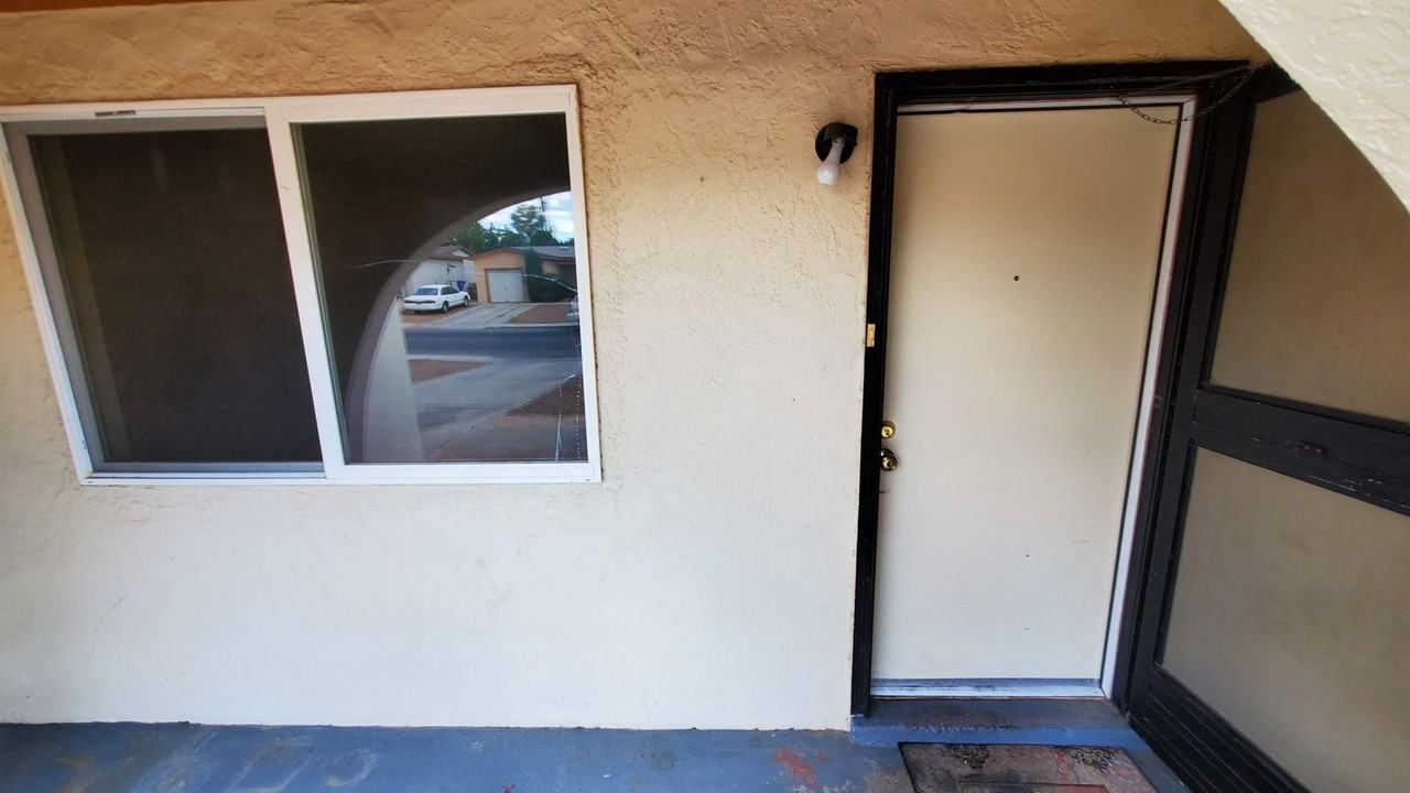 1309 Kilmer St - Photo 4 of 16