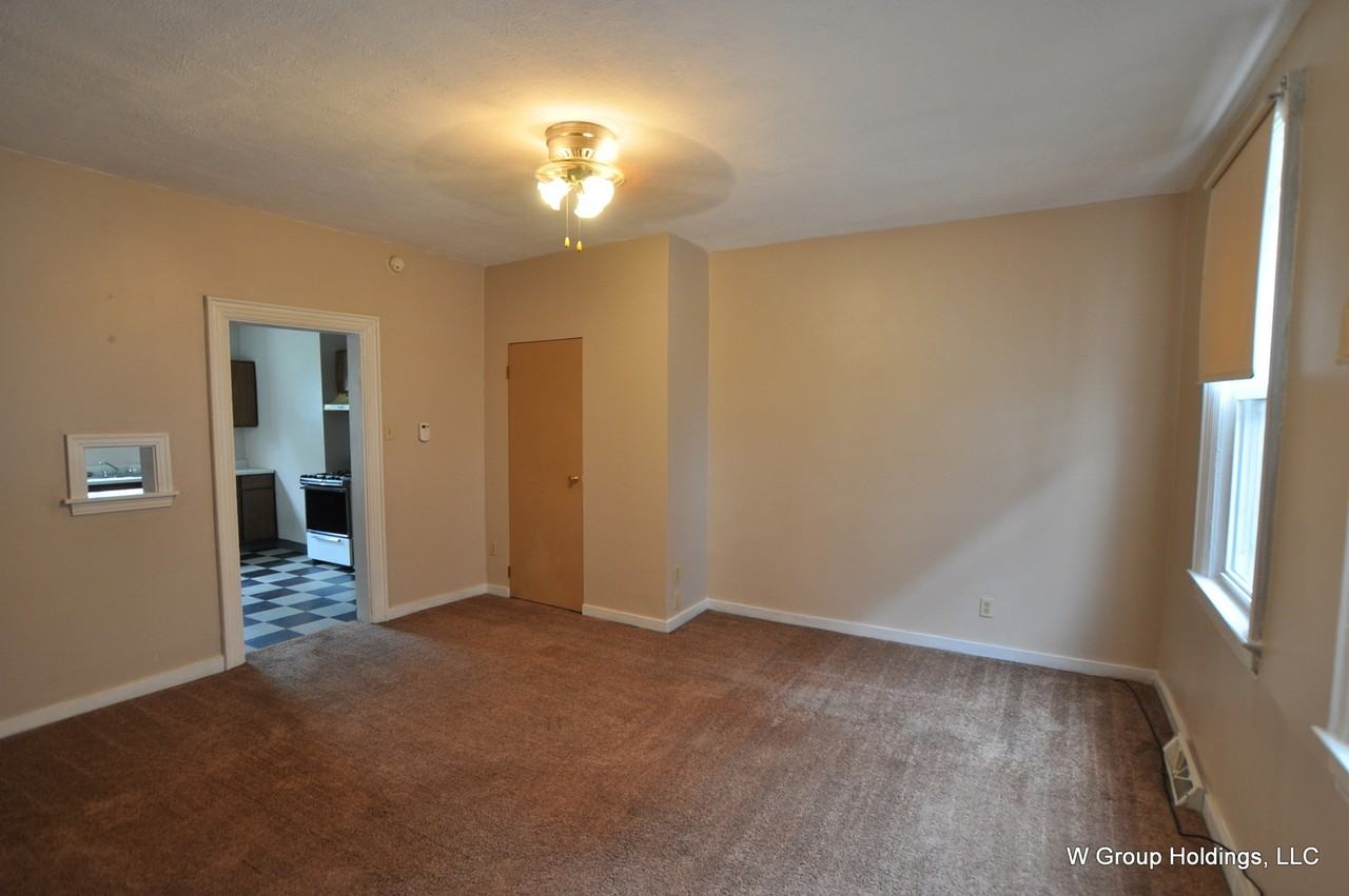 511 Bauerlein St - Photo 2 of 10