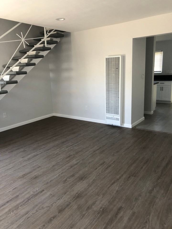 112 - Photo 2 of 6