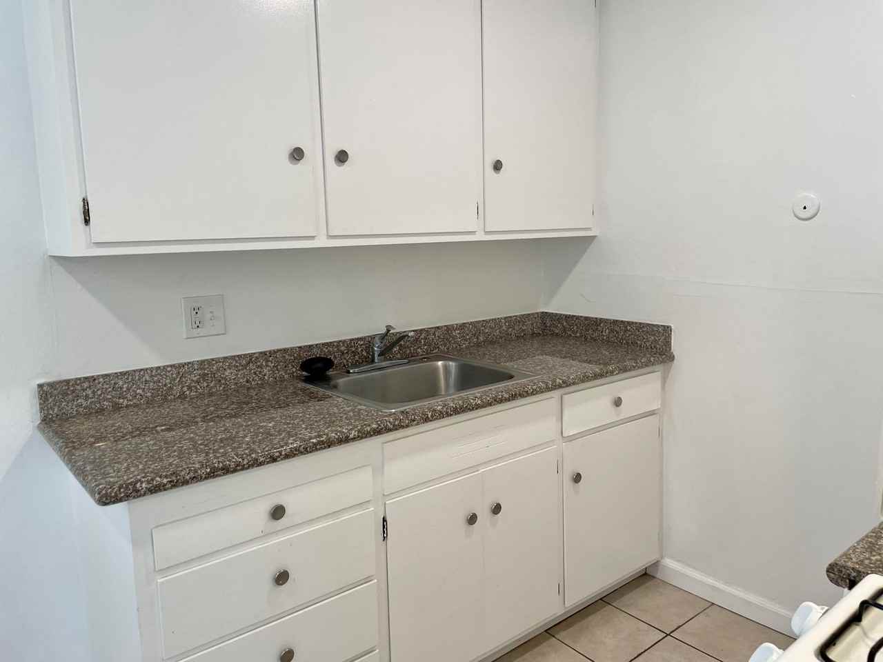 2016 Blake St #5 - Photo 6 of 12