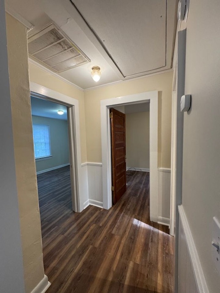 2217 Washington St - Photo 7 of 12