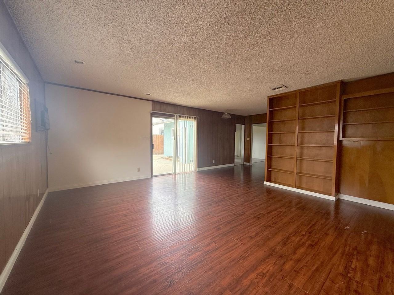 4719 La Presa Ave - Photo 7 of 17