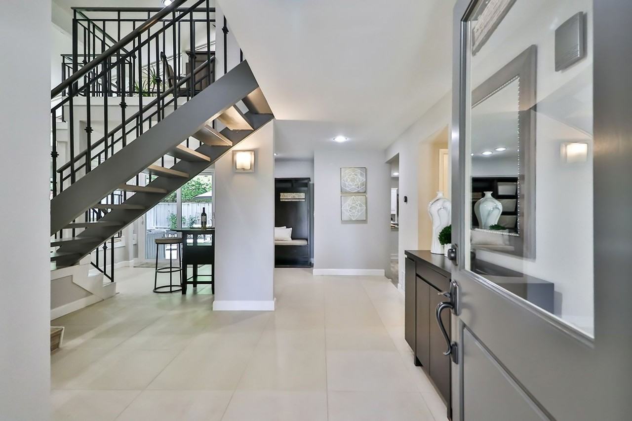 1520 Covington Ave - Photo 4 of 50