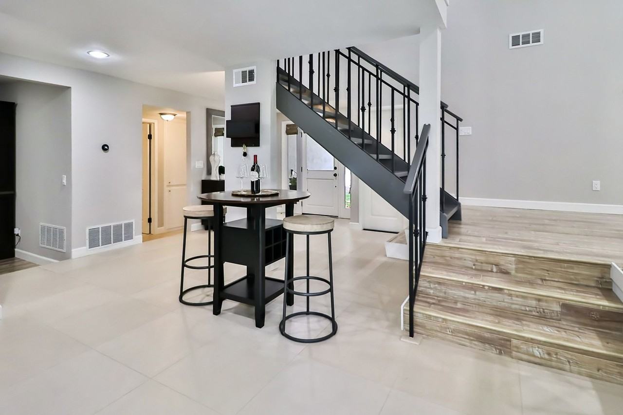 1520 Covington Ave - Photo 6 of 50