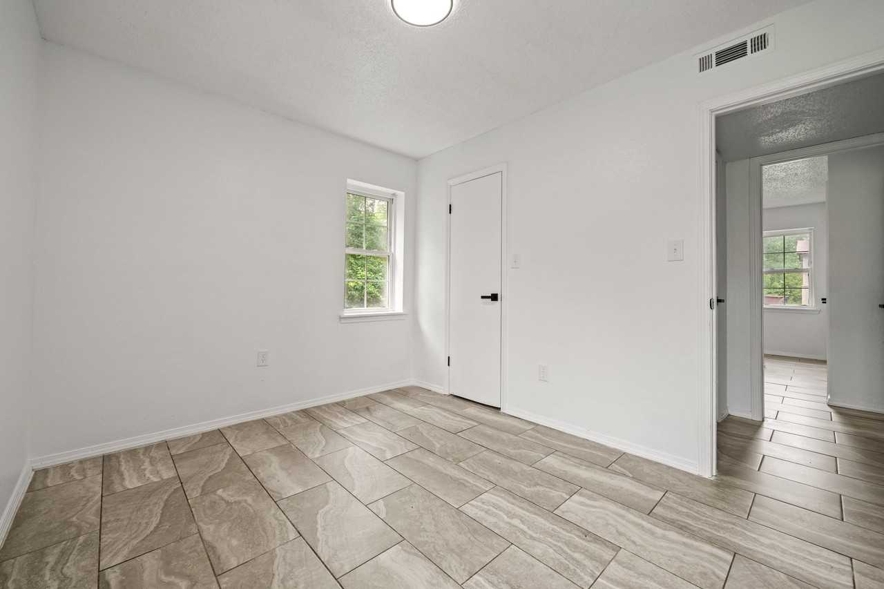 Winchester Estates Apartments - Photo 2 of 36