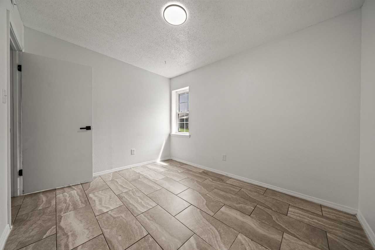 Winchester Estates Apartments - Photo 3 of 28