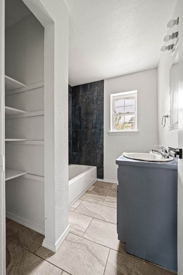 Winchester Estates Apartments - Photo 3 of 4