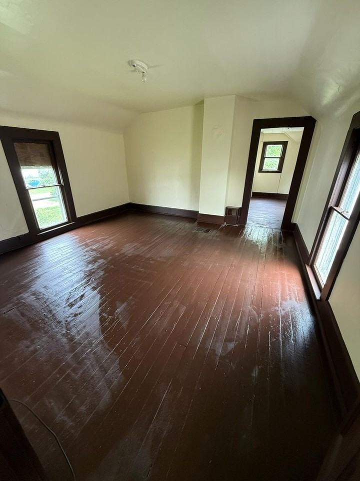 24 North Central Avenue - Photo 2 of 8