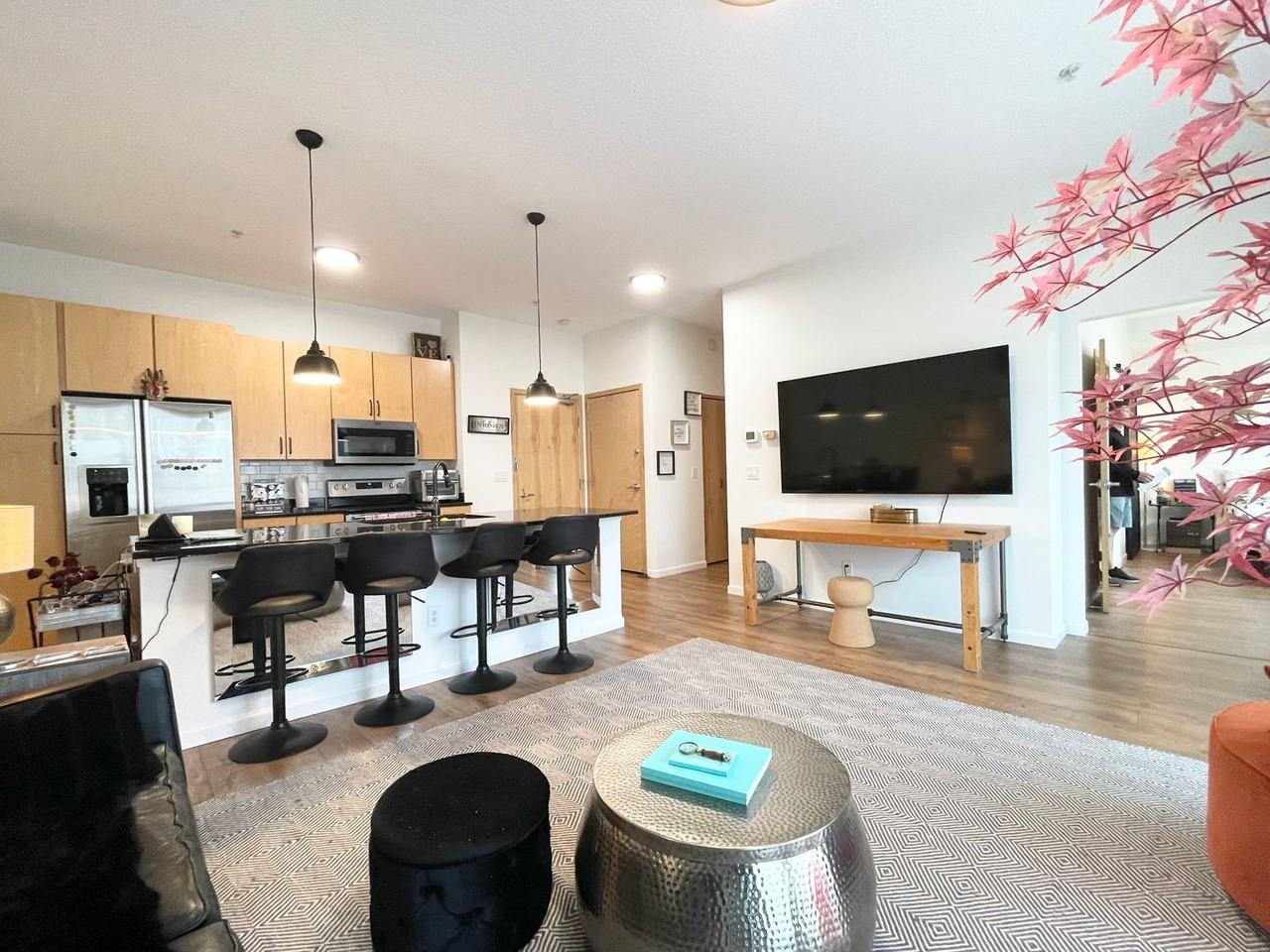 4525 Park Commons Dr - Photo 4 of 18