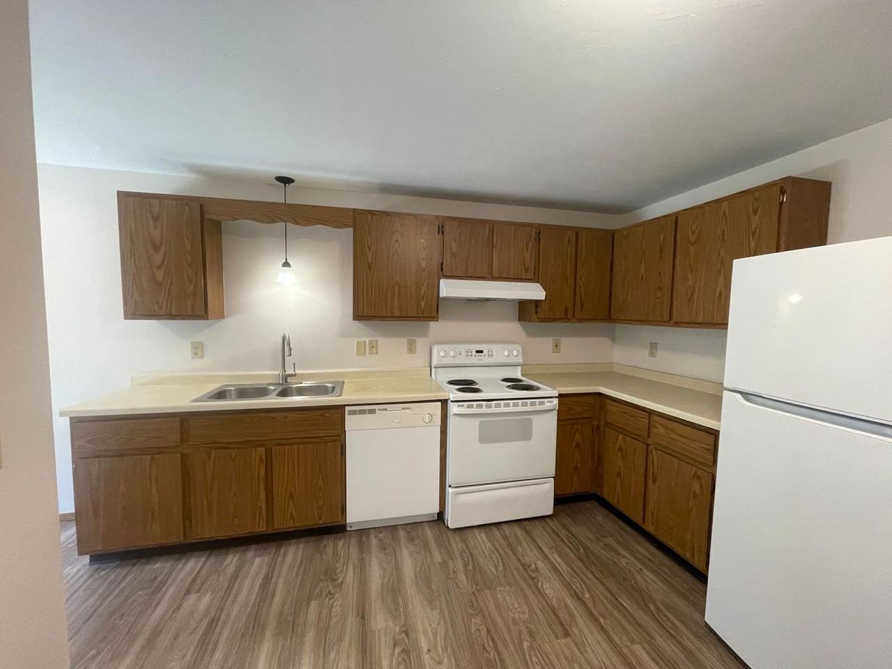 2709 Humboldt Rd - Photo 2 of 23