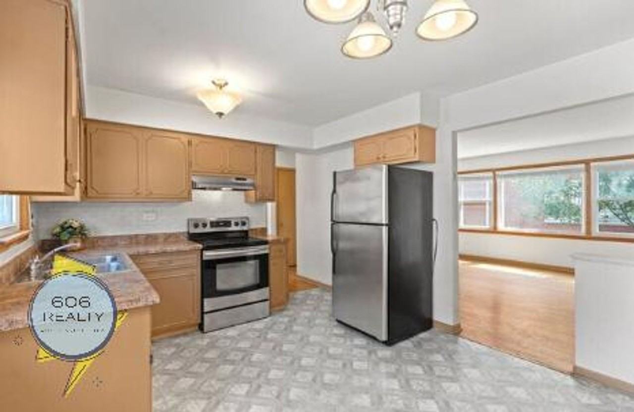Rosemont - 9465 - Photo 4 of 13