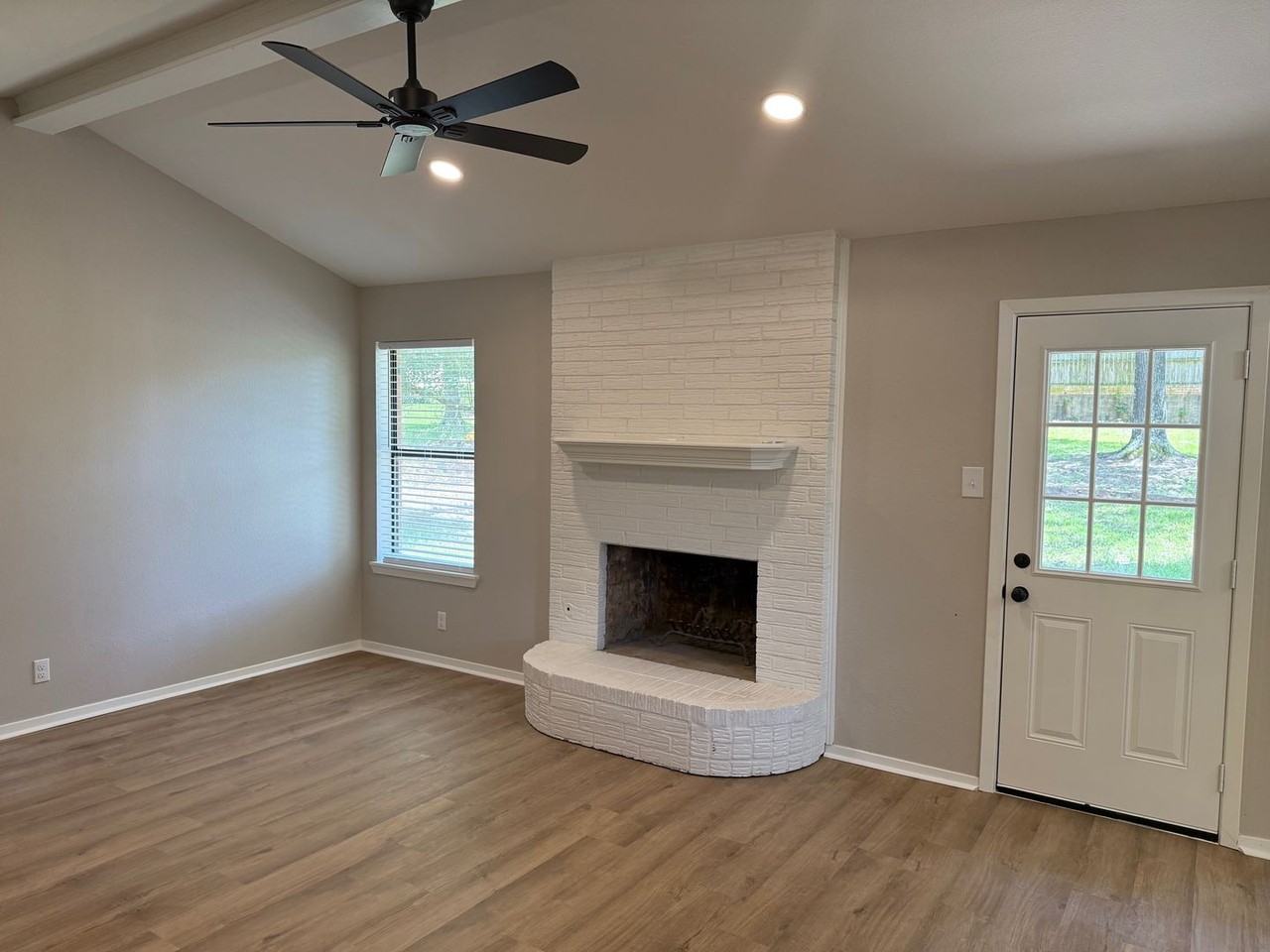 11375 Overland Trl - Photo 2 of 11