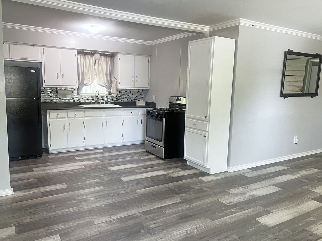 409 Oscar St - Photo 3 of 20