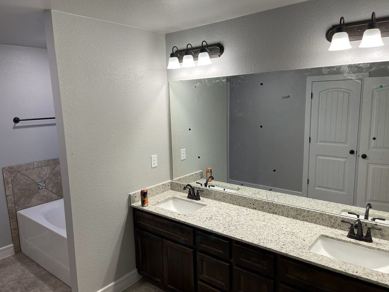 1529 Justice Dr - Photo 7 of 8