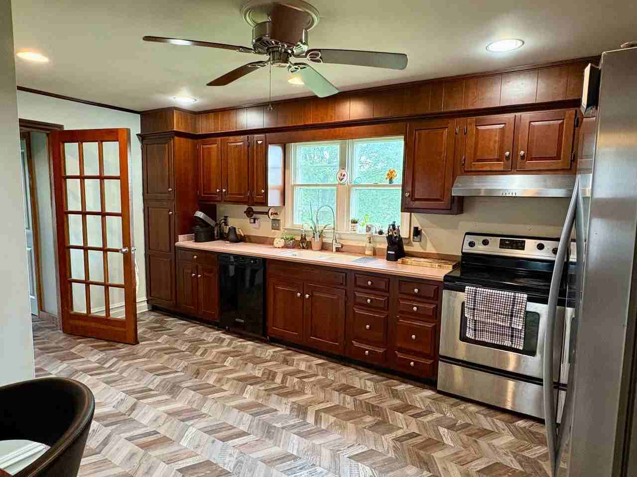 109 Sunnyside Avenue - Photo 6 of 24