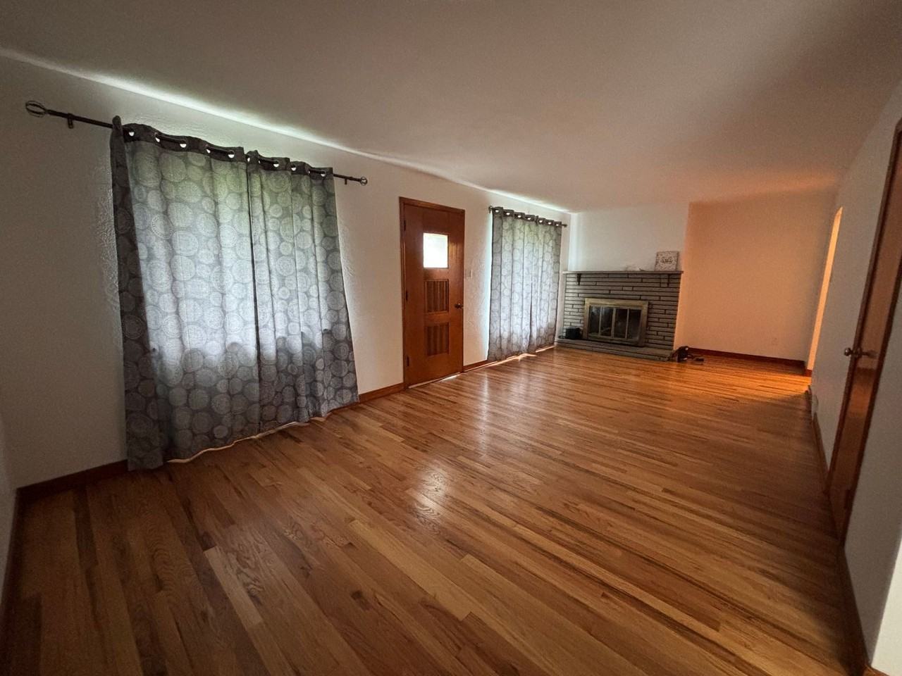 1295 Morrow Rd - Photo 5 of 16