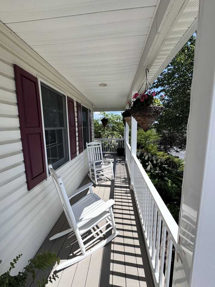 1861 Park Rd - Photo 2 of 25