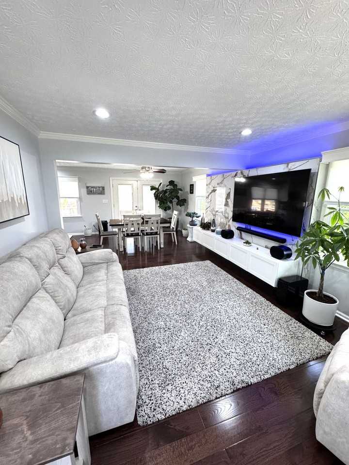 1861 Park Rd - Photo 3 of 25