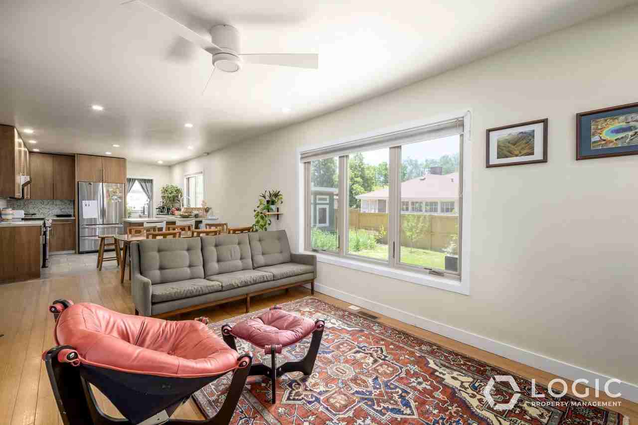 967 S Denver St - Photo 2 of 19