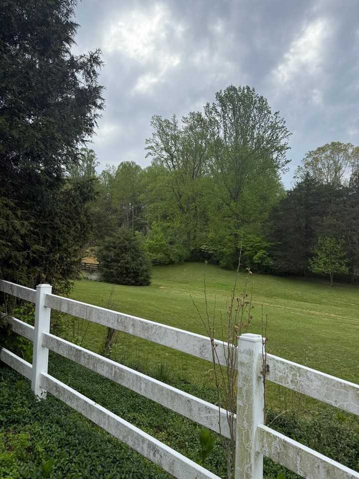 1377 Wesley Chapel Rd - Photo 2 of 35