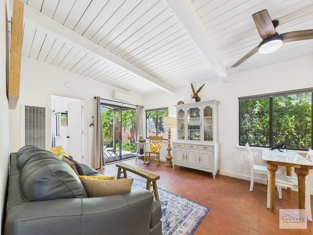 730 Columbia St #C - Photo 3 of 23