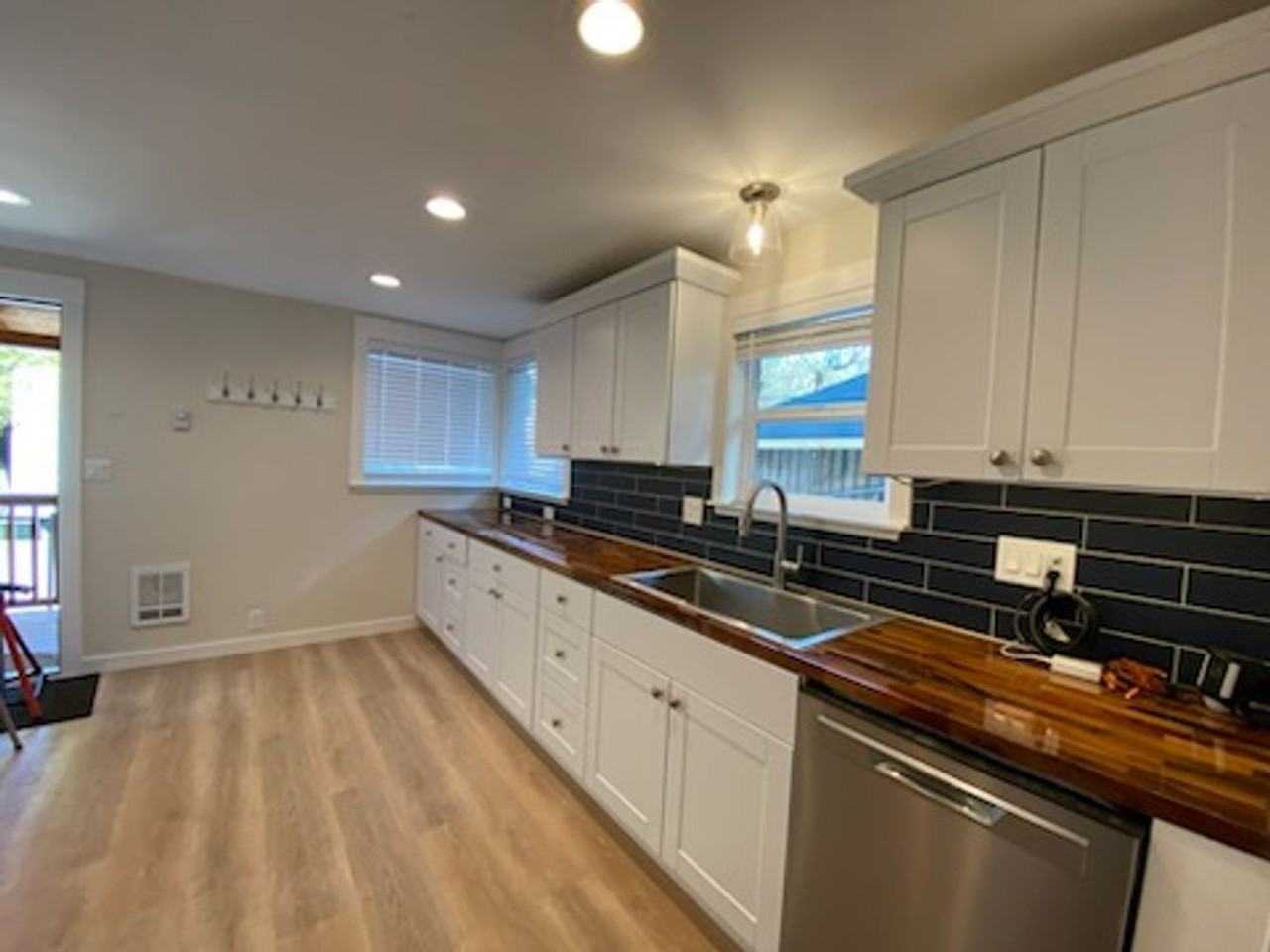 1151904 - Photo 5 of 50