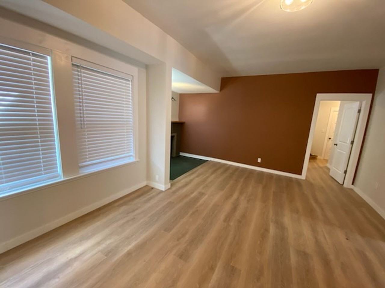 1151904 - Photo 4 of 50