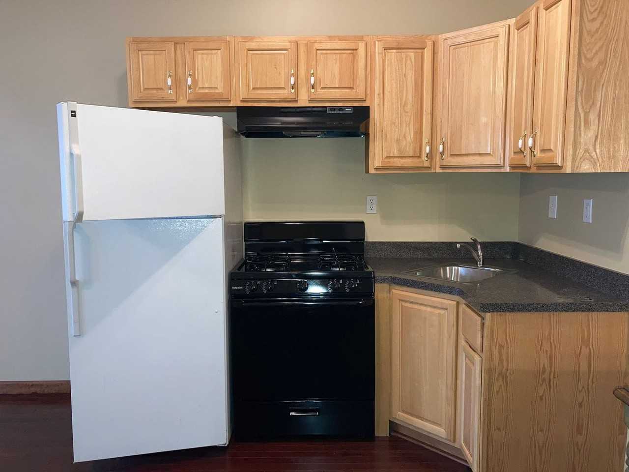 1832 Kater St - Photo 3 of 13