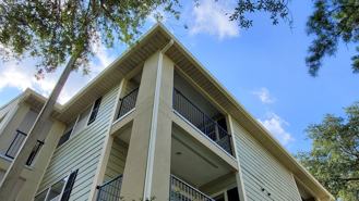 2360 Sw Archer Rd - Photo 1 of 1