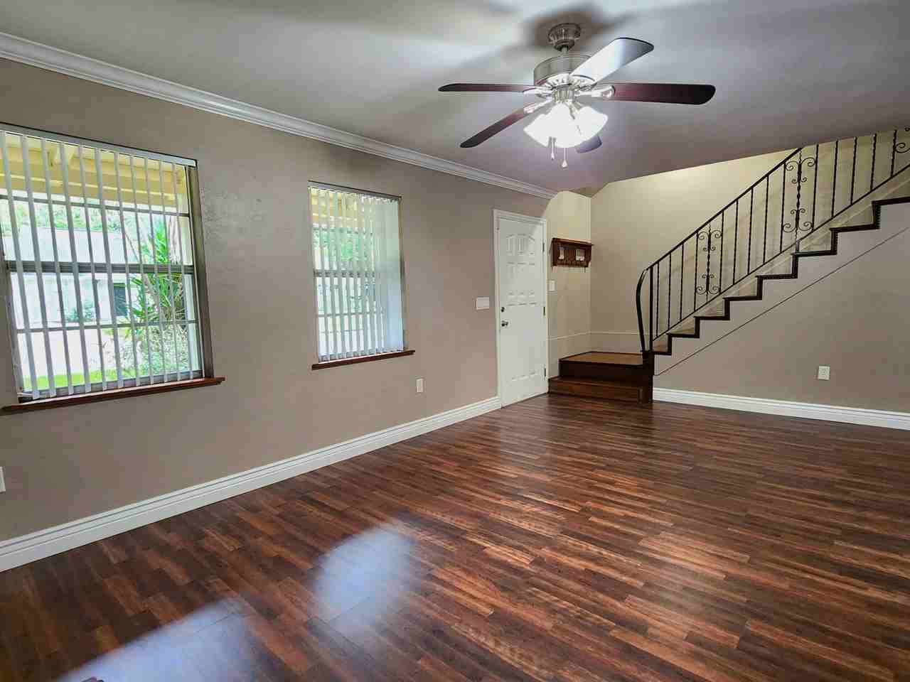 4629 Sw 57th Dr - Photo 5 of 32