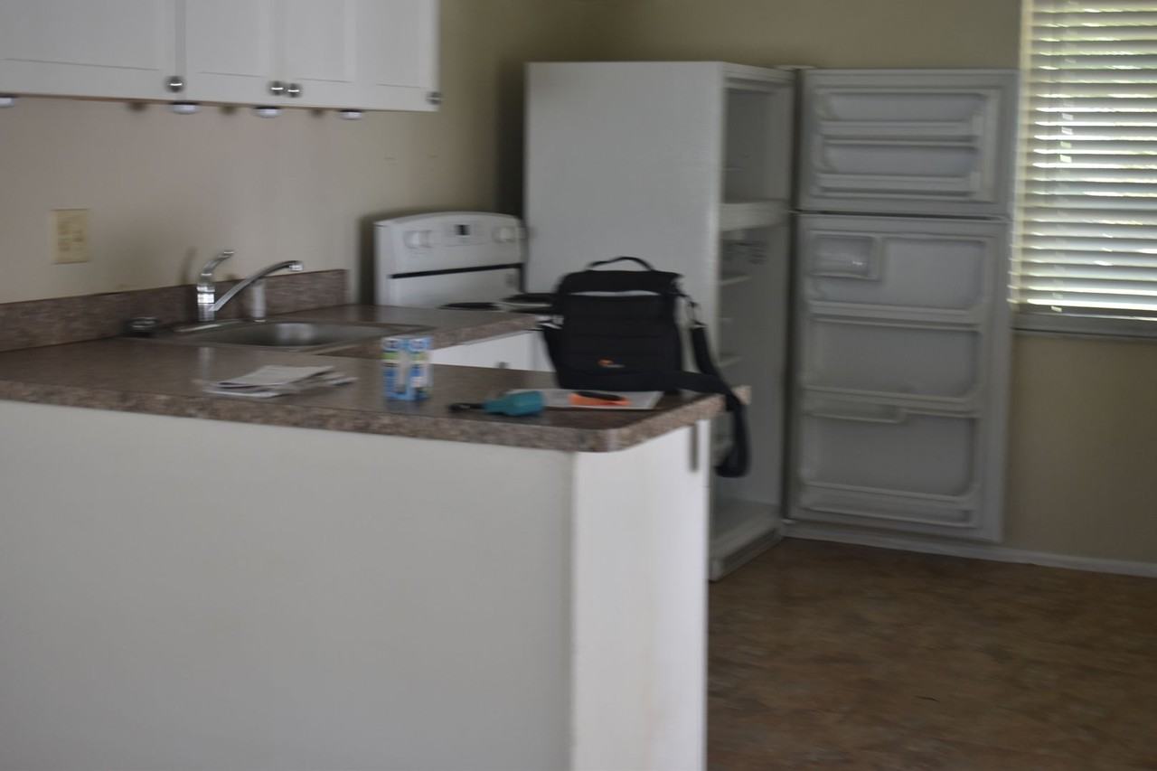 860 Michigan Ave - Photo 3 of 50