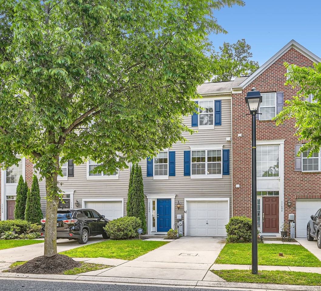 11606 Amaralles Dr - Photo 2 of 27