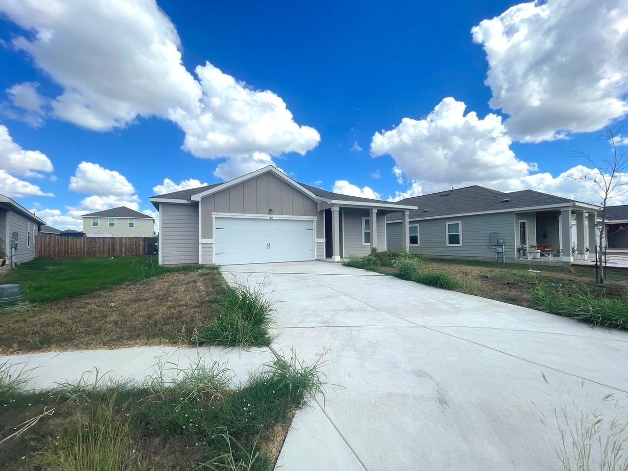 140 Seneca Loop - Photo 2 of 26