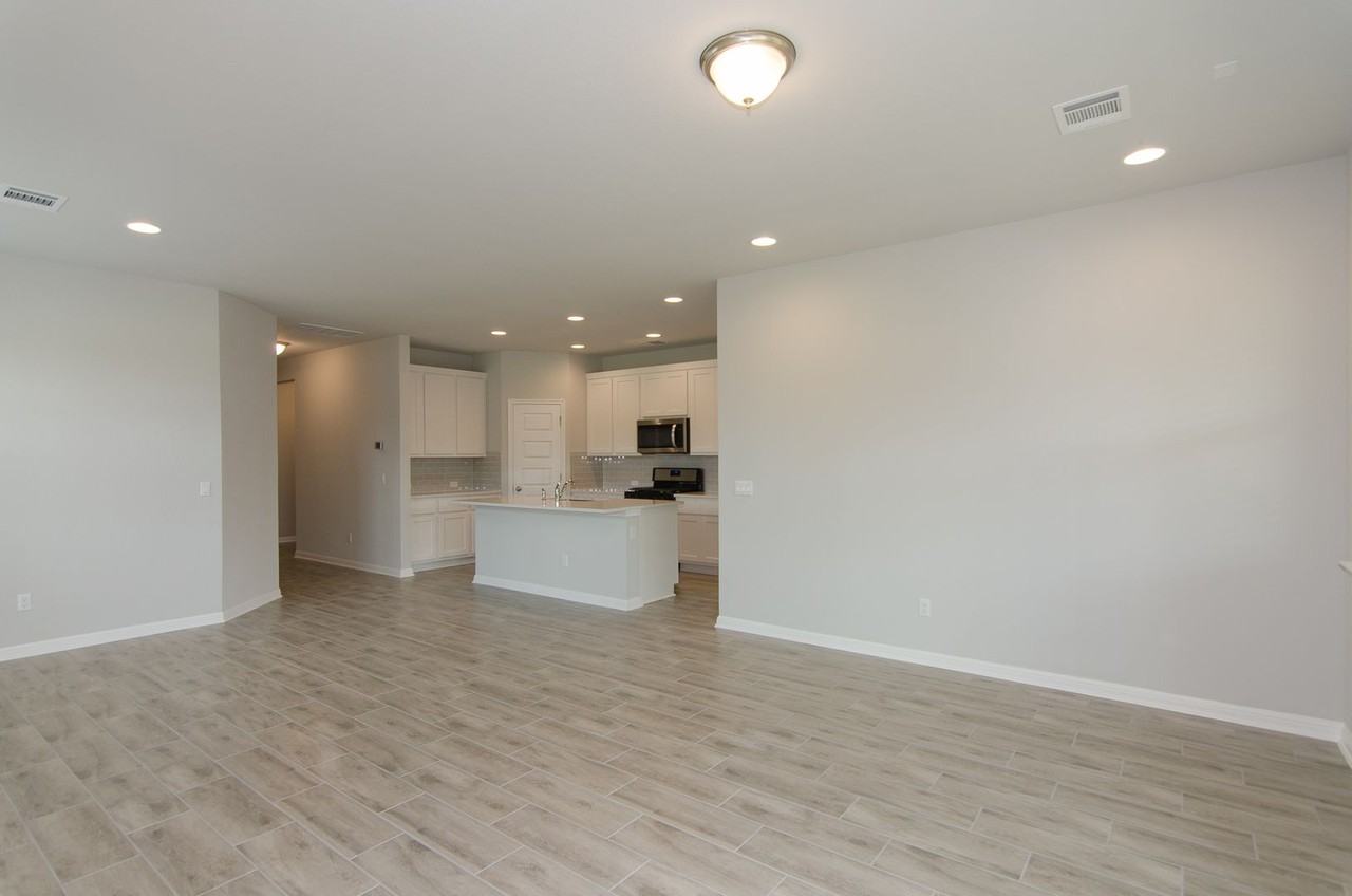 905 Olive Creek Dr - Photo 5 of 41