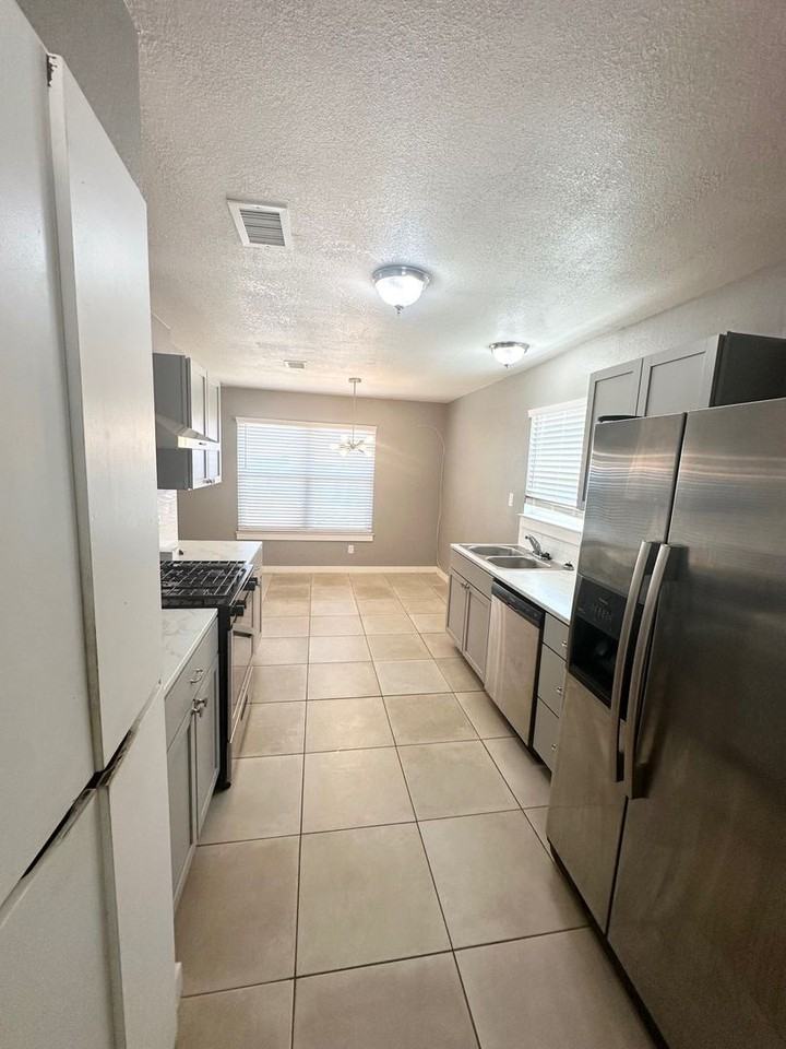 5125 Sunnyside Dr - Photo 4 of 12
