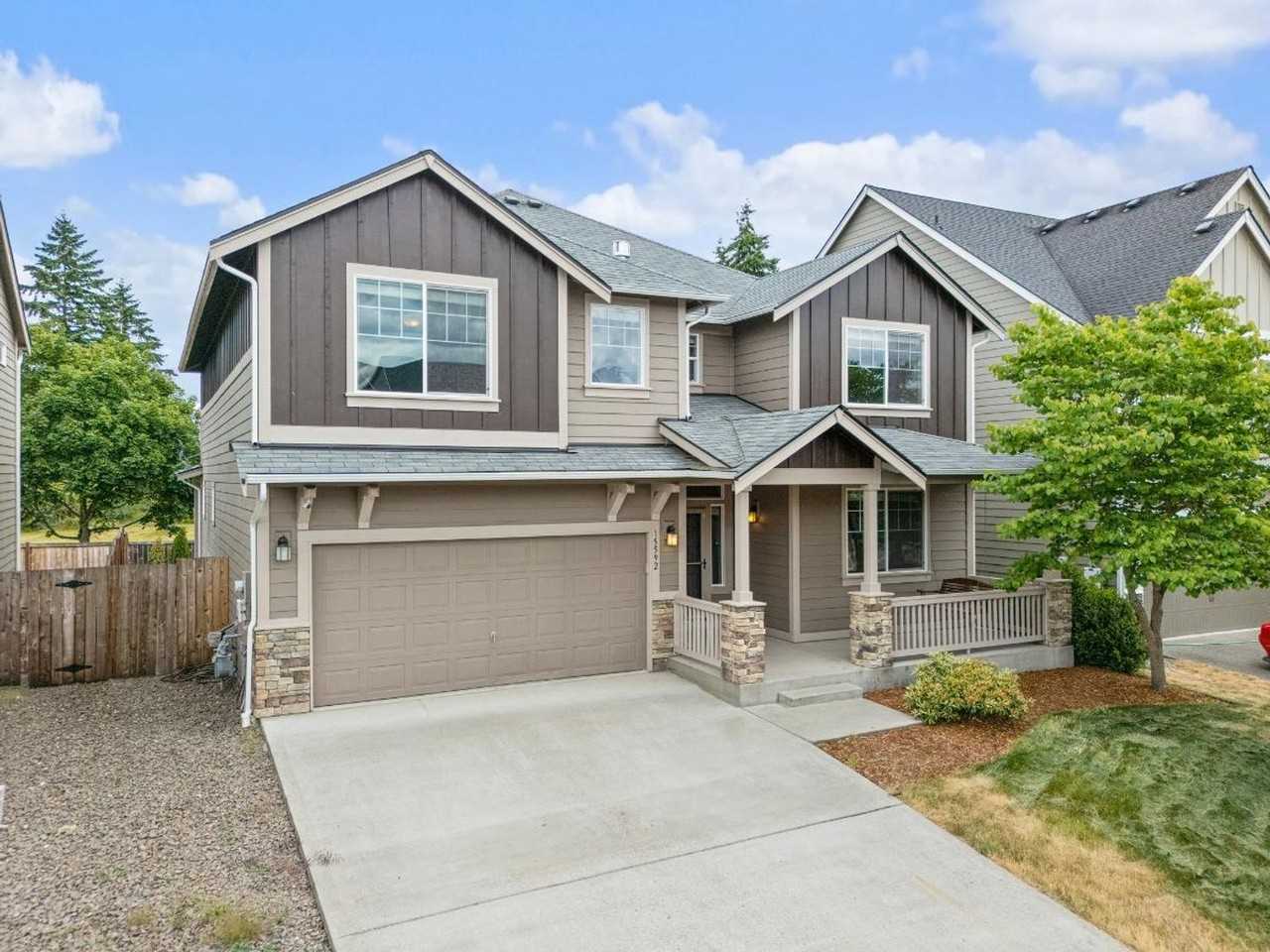 15592 Chad Dr Se - Photo 2 of 50