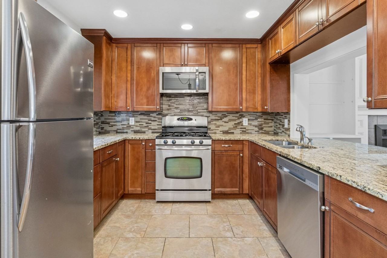 1837 S 263rd Pl - Photo 5 of 27