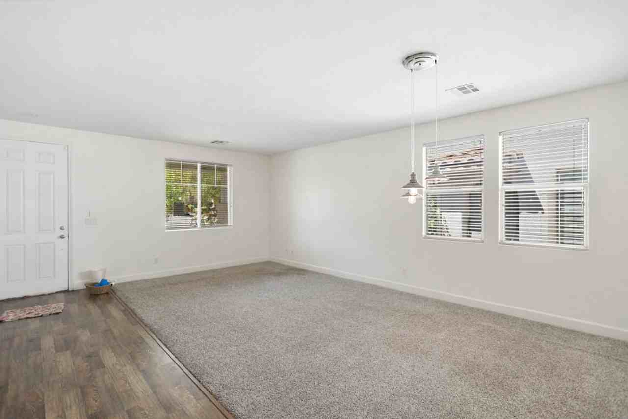 11057 Village Crest Ln - Photo 7 of 38