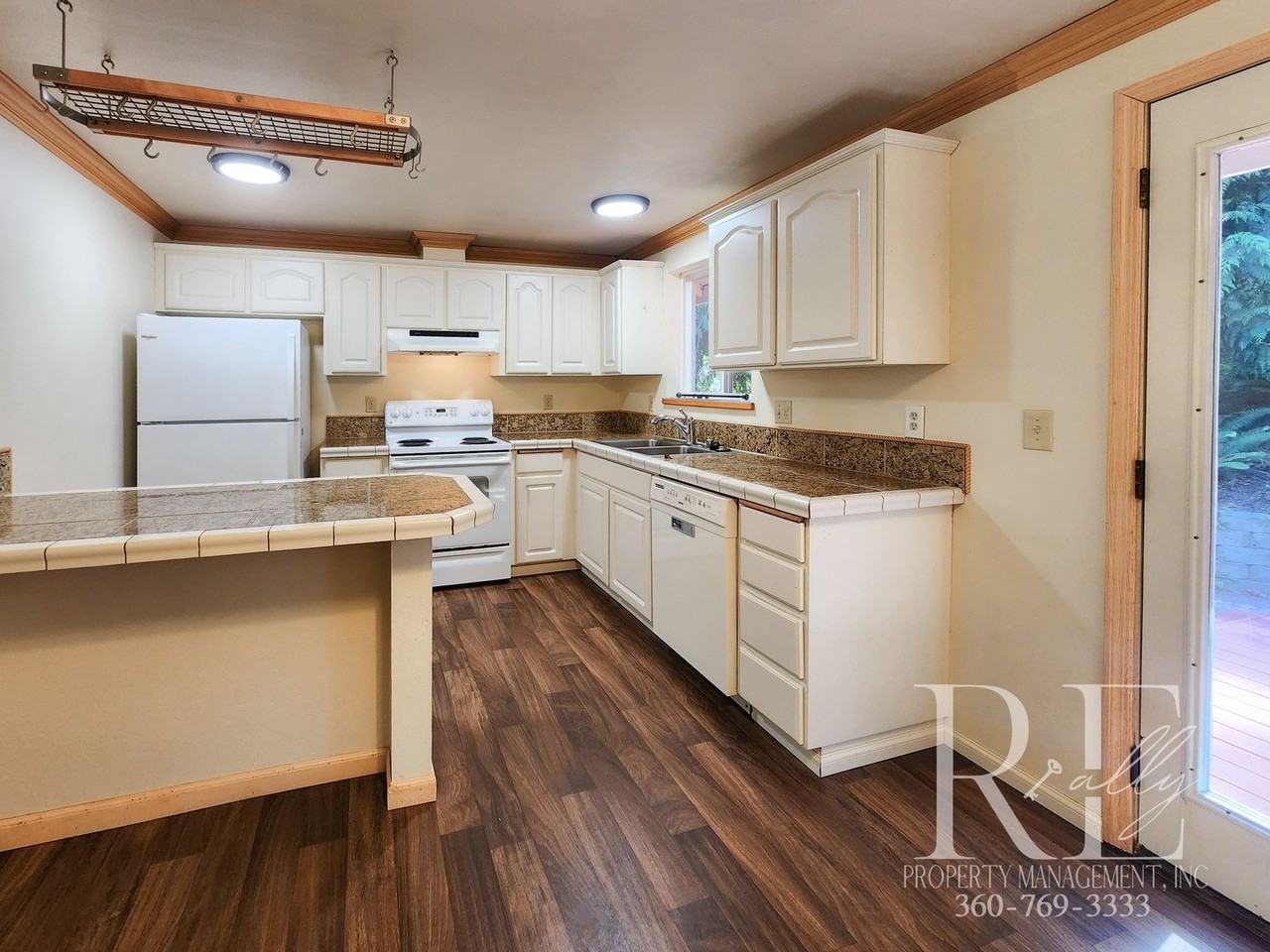 26349 Edgewater Pl Nw - Photo 3 of 26