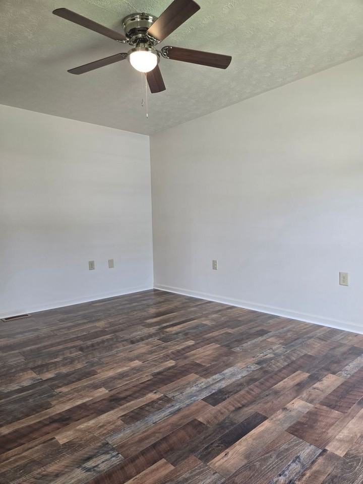 459 Darley Crk - Photo 2 of 13