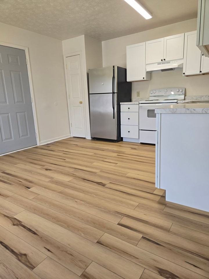 459 Darley Crk - Photo 3 of 13
