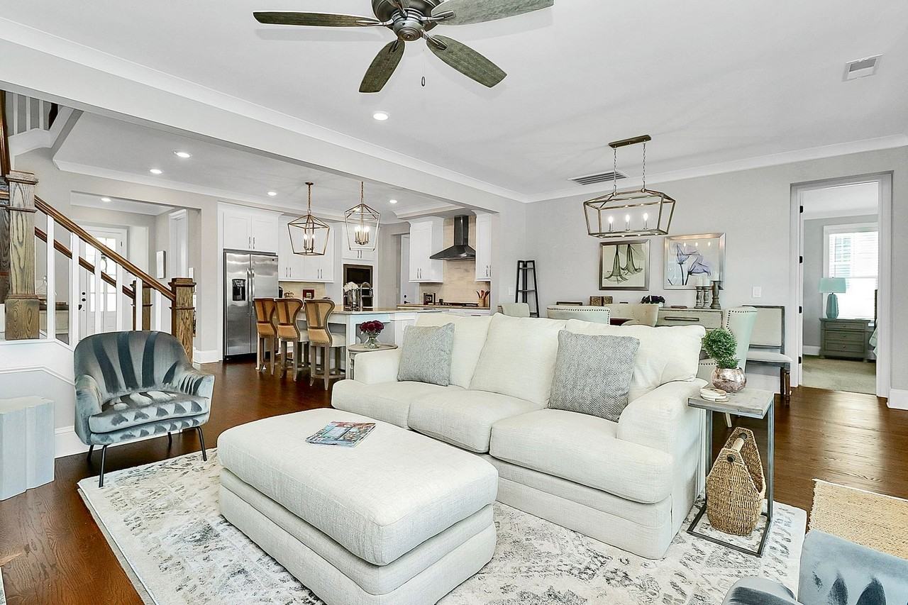 136 Preston Rd - Photo 5 of 50