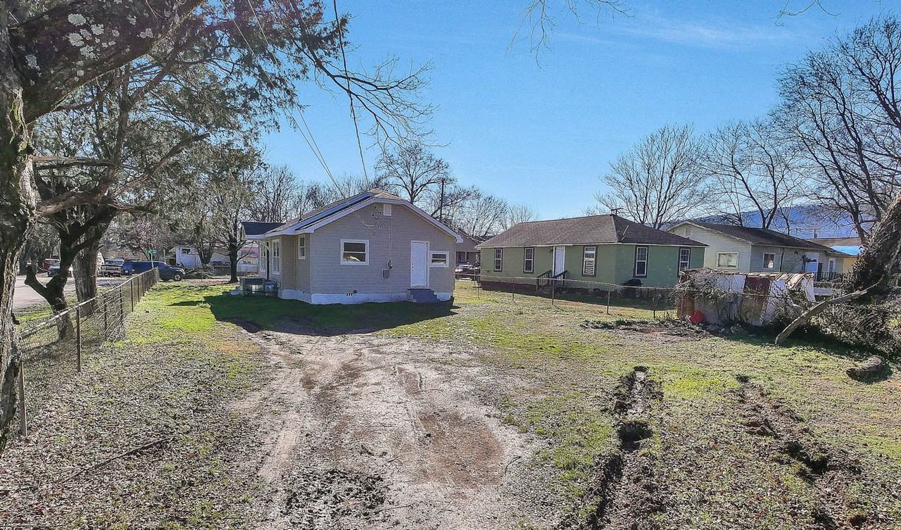 1259 E 35th St - Photo 2 of 20