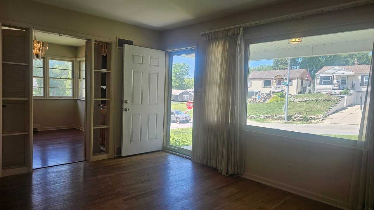 2021 South 60th Street - Photo 3 of 29