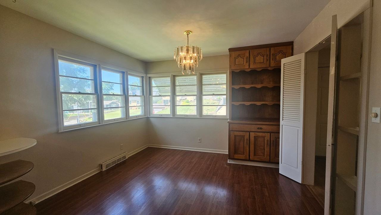 2021 South 60th Street - Photo 7 of 29