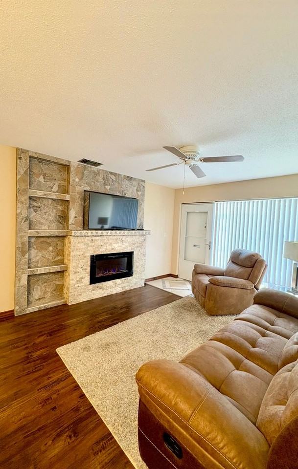 4355 Tahitian Gardens Cir #D - Photo 4 of 11