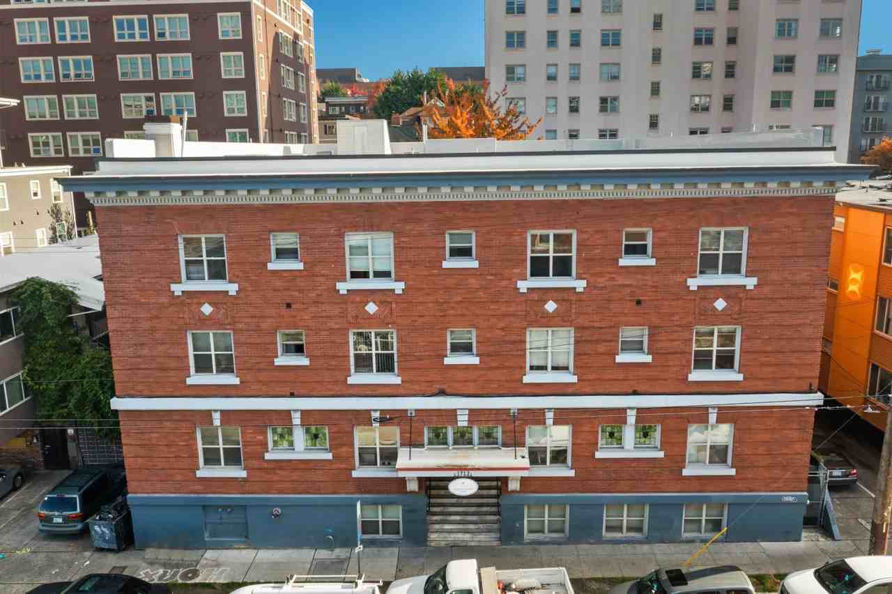 Hudson House - Photo 5 of 8