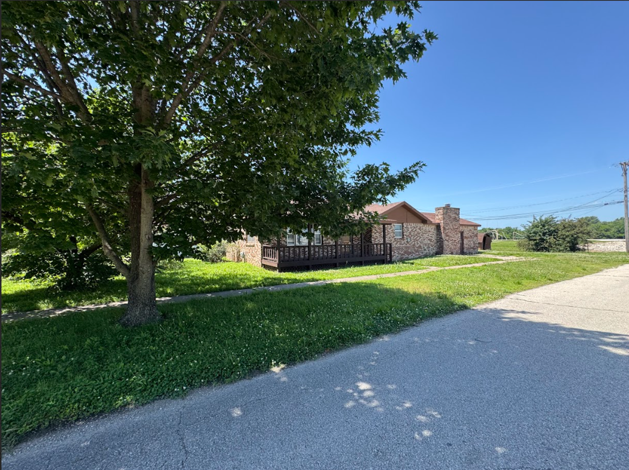 901 W Chestnut St - Photo 5 of 30